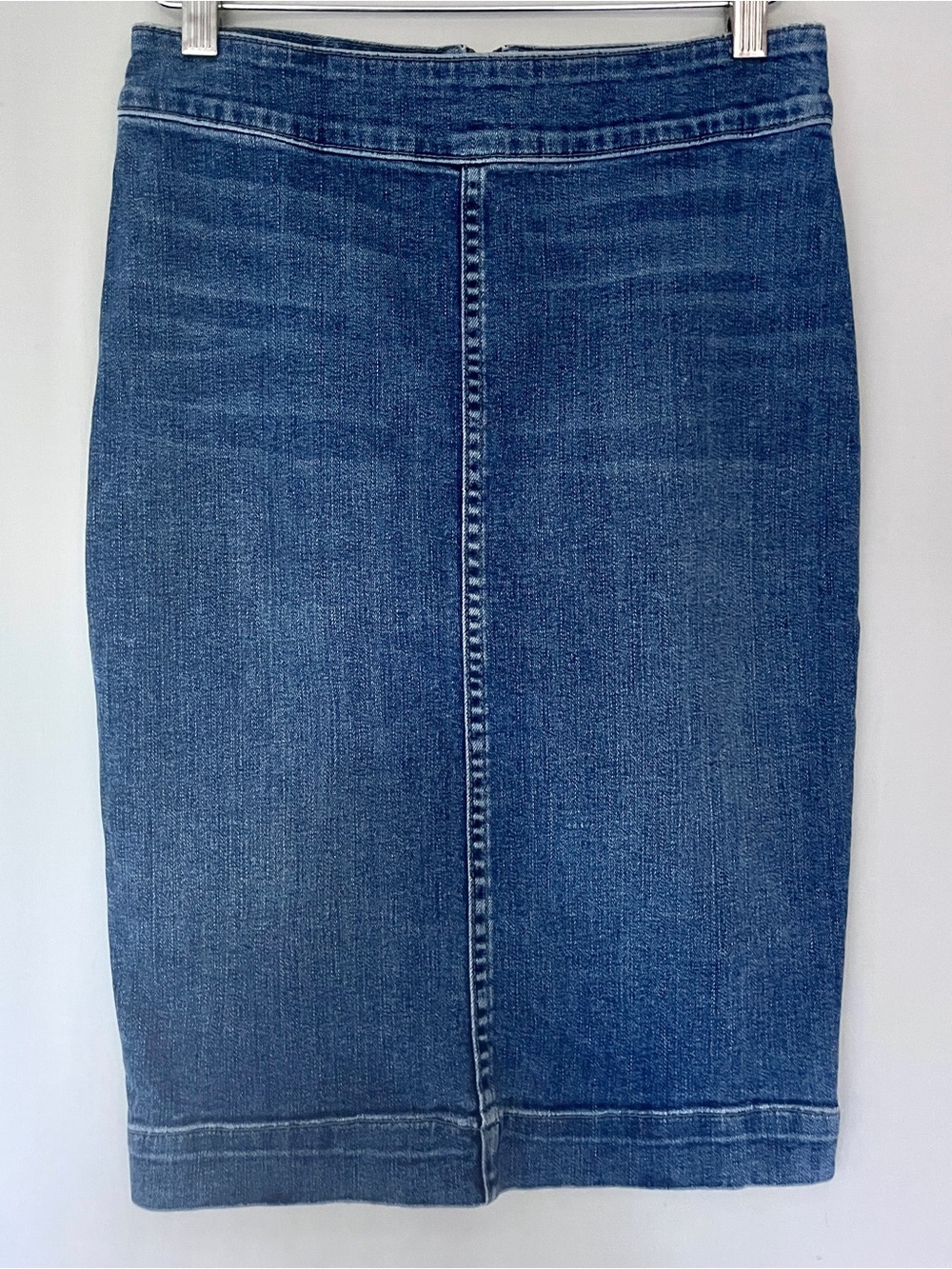 Aritzia The Castings Stretch Denim Pencil Skirt Size 4 Blue Knee Length